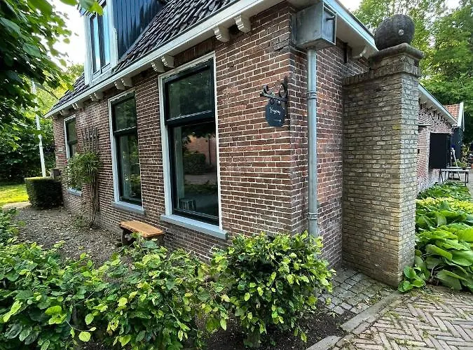 Bed And Breakfast Stinzenflora